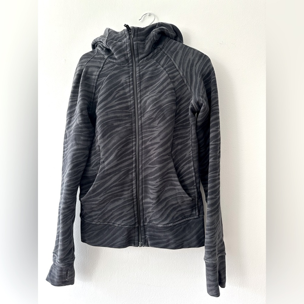 Lululemon gray stripe scuba size 4